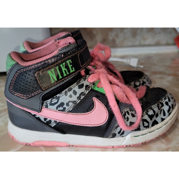 Nike Other - Girls High Top Nikes